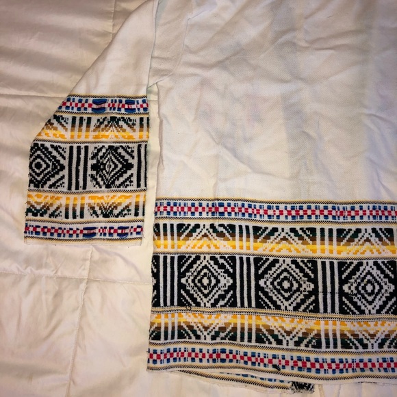 Unisex Coat. Embroidered. Tie closure. Size M. - Picture 5 of 6